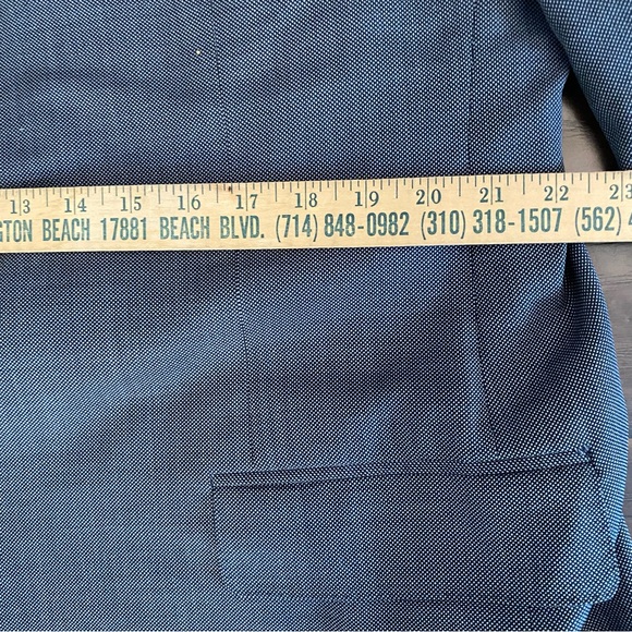 Canali Recent Tag 2 button men's sports coat Jacket 44R Made in Italy 2 Vents - Picture 6 of 7